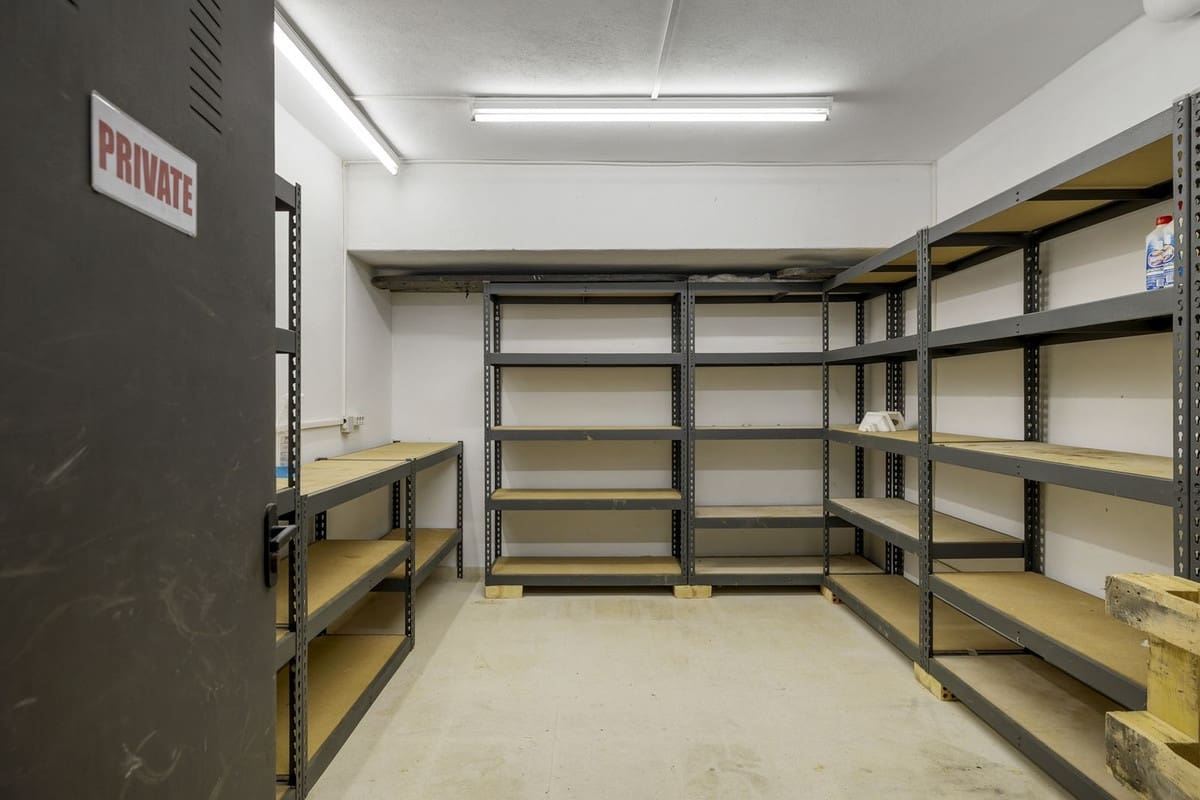 5 sypialnia Willa na sprzedaż w Marbella z basenem garażem - 1 995 000 € (Ref: 9497118)