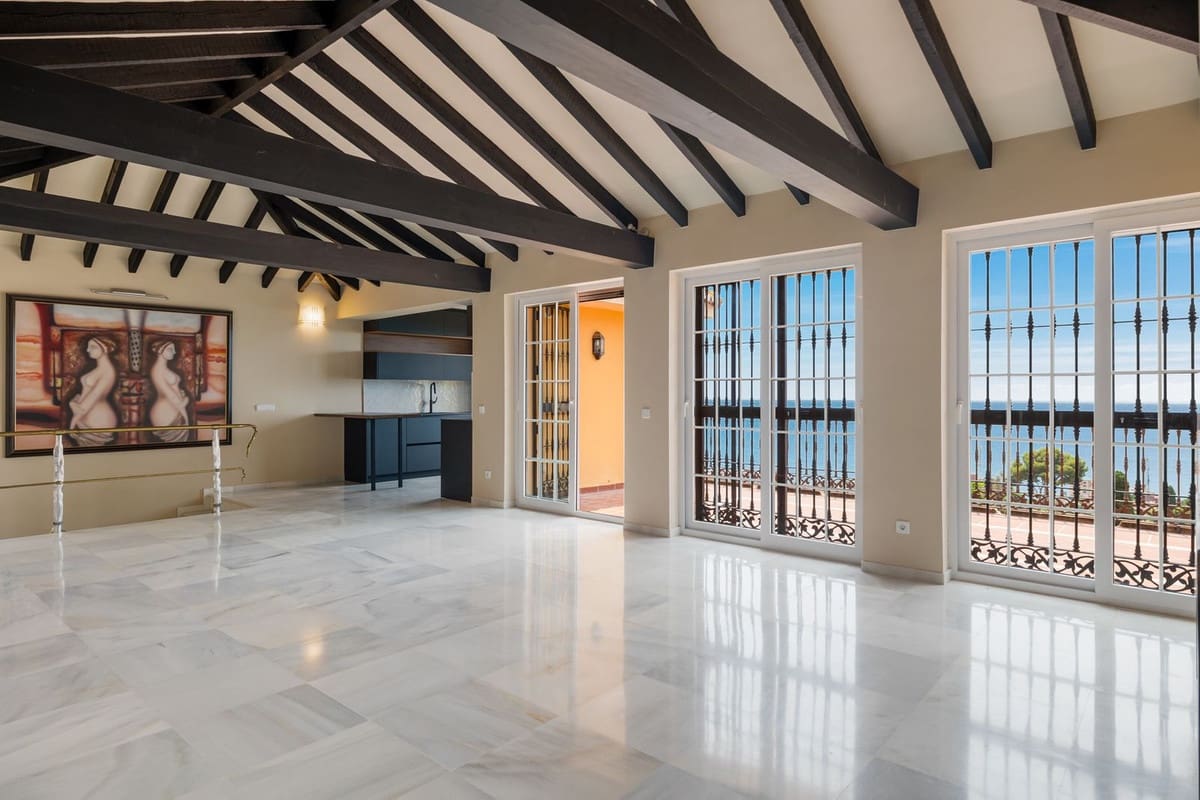 4 slaapkamer Villa te koop in La Capellania met zwembad garage - € 1.795.000 (Ref: 9520867)