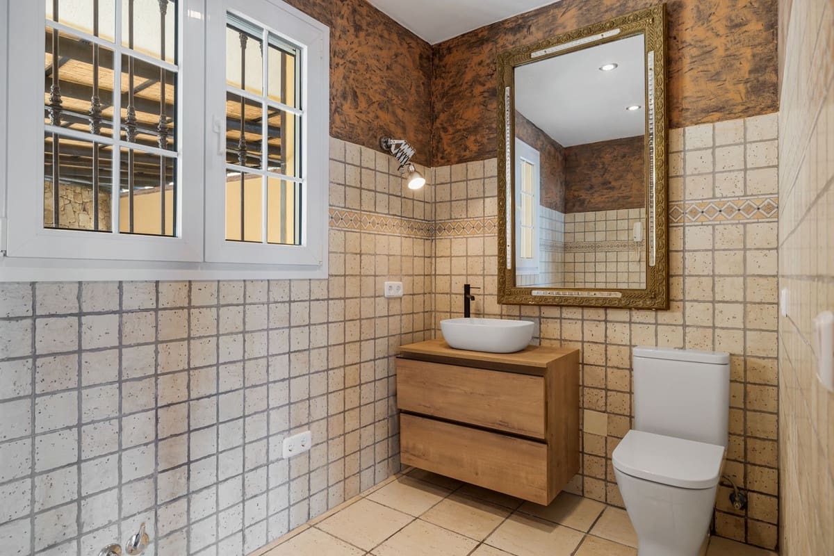 4 slaapkamer Villa te koop in La Capellania met zwembad garage - € 1.795.000 (Ref: 9520867)