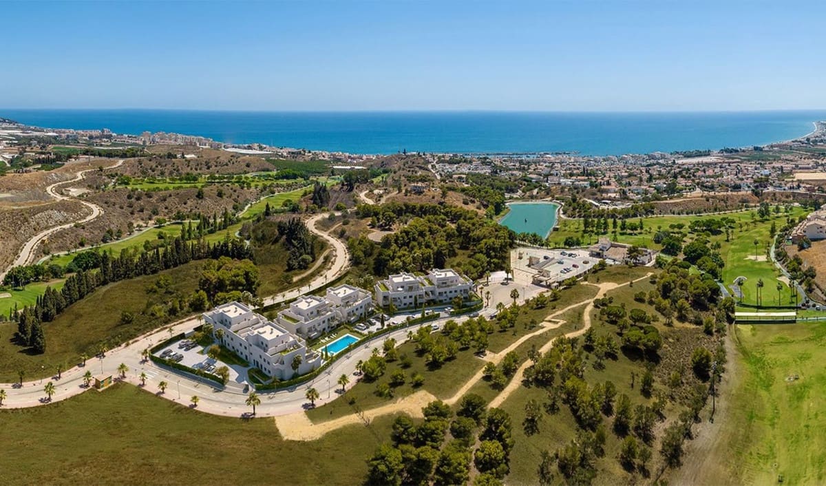 2 bedroom Apartment for sale in Velez-Malaga with pool garage - € 252,700 (Ref: 9521377)