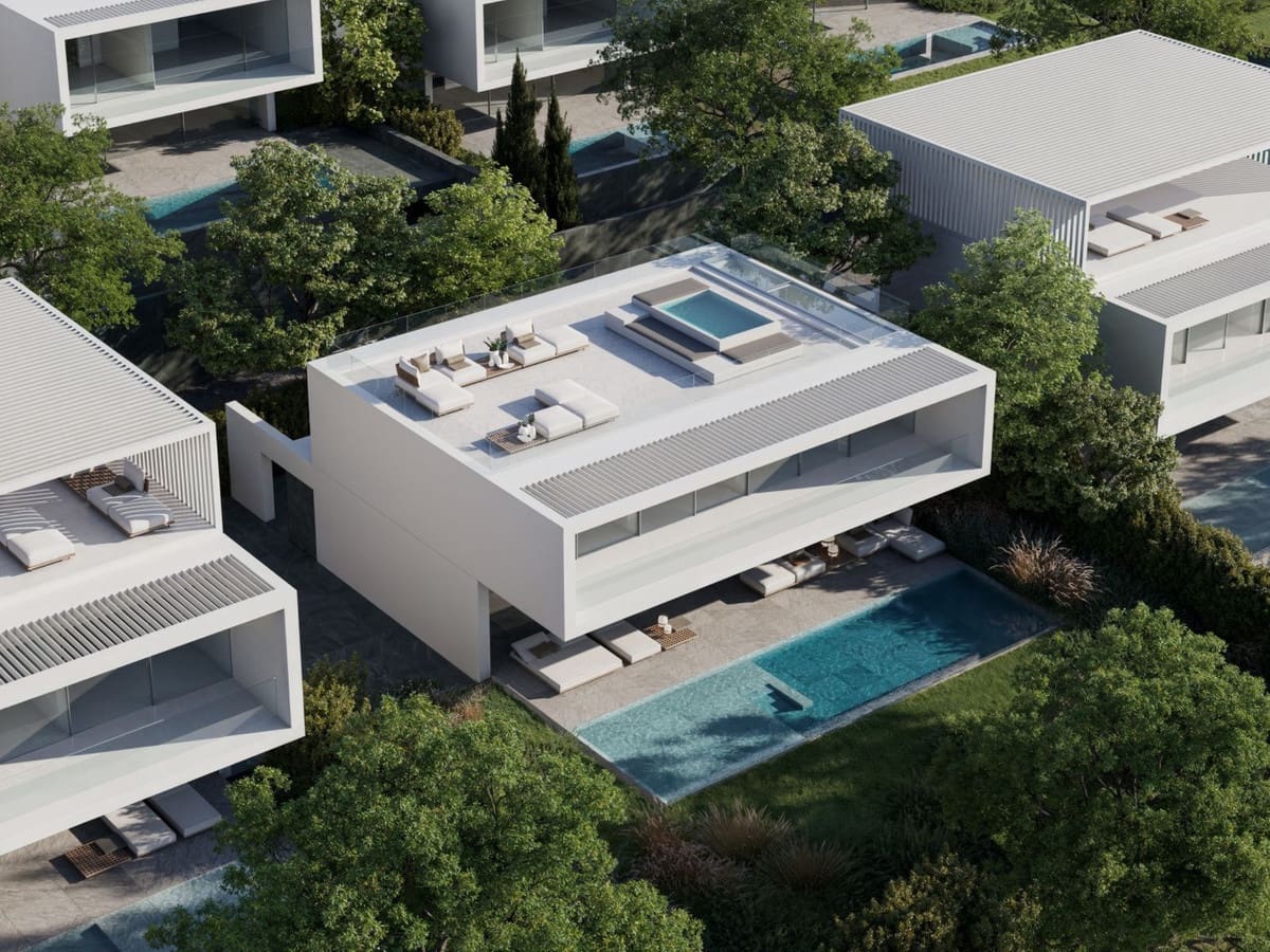 3 makuuhuone Huvila myytävänä paikassa Estepona mukana uima-altaan 
autotalli - 1 400 000 € (Ref: 9547963)