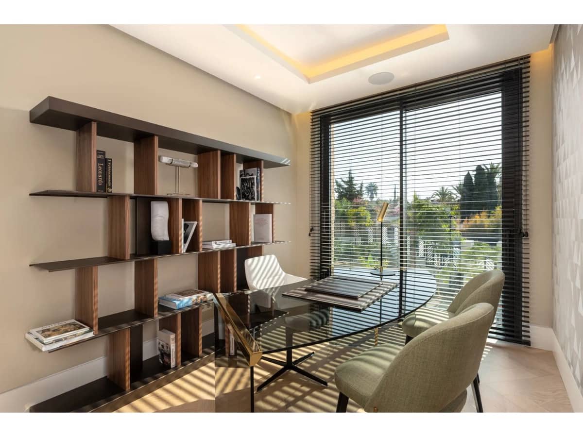 5 slaapkamer Villa te koop in Marbella met zwembad garage - € 14.995.000 (Ref: 9571062)