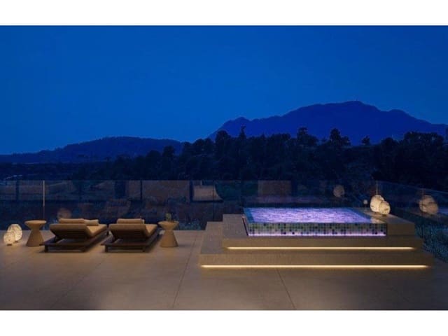 5 bedroom Villa for sale in Montemayor - Marbella Club, Benahavís with pool garage - € 3,500,000 (Ref: 9571064)