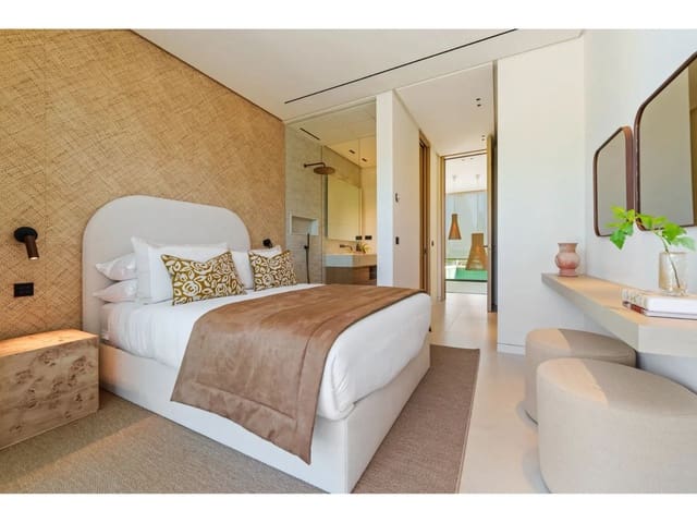 5 bedroom Villa for sale in Lomas De Marbella, Marbella with pool garage - € 5,995,000 (Ref: 9575351)