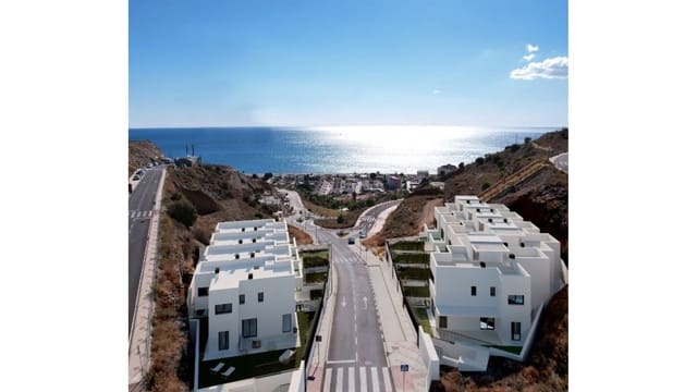 4 sovrum Hus till salu i Rincón de la Victoria med pool garage - 695 000 € (Ref: 9576388)