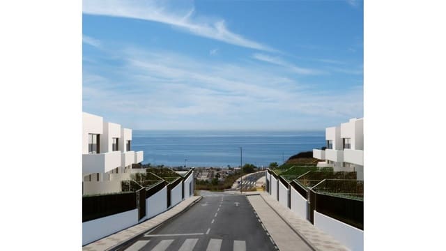 4 sovrum Hus till salu i Rincón de la Victoria med pool garage - 695 000 € (Ref: 9576388)