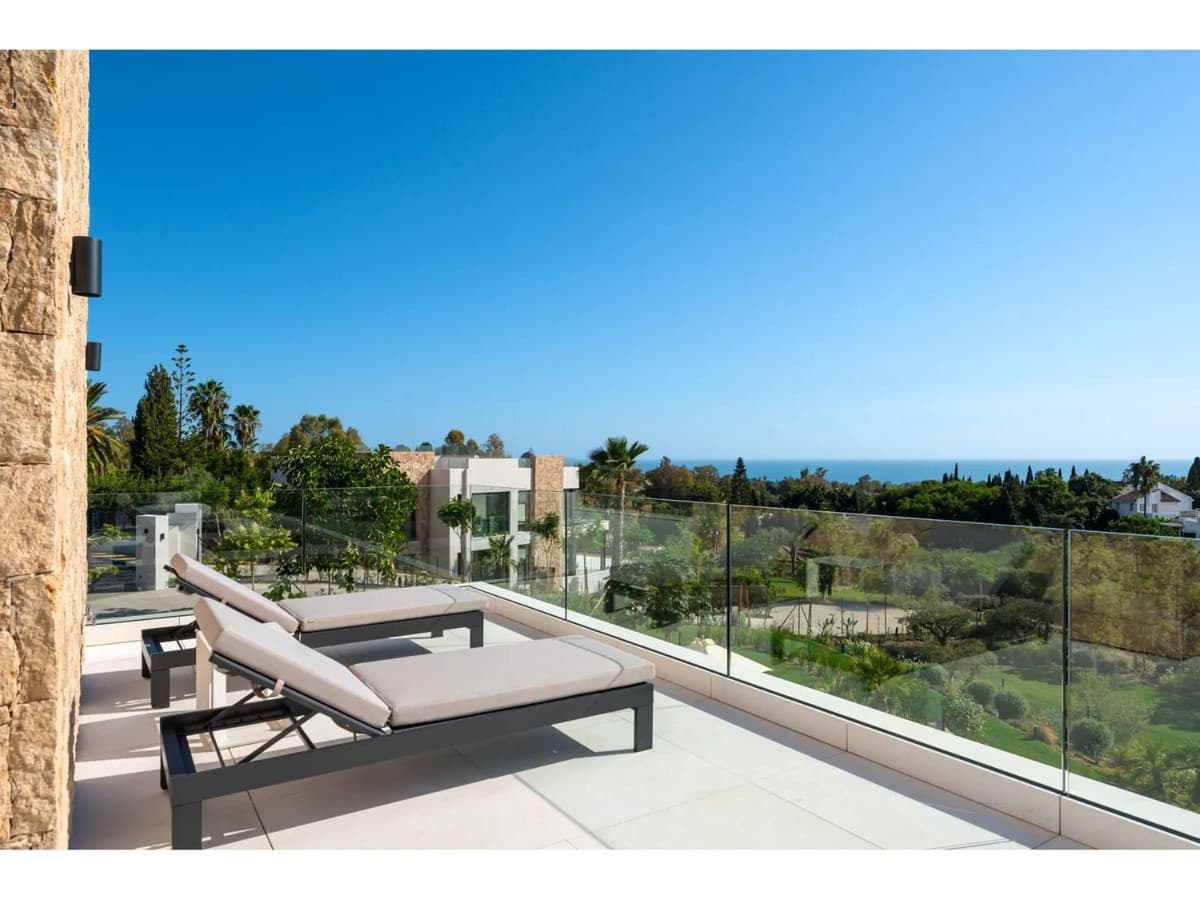 5 slaapkamer Villa te koop in Marbella met zwembad garage - € 14.995.000 (Ref: 9578885)