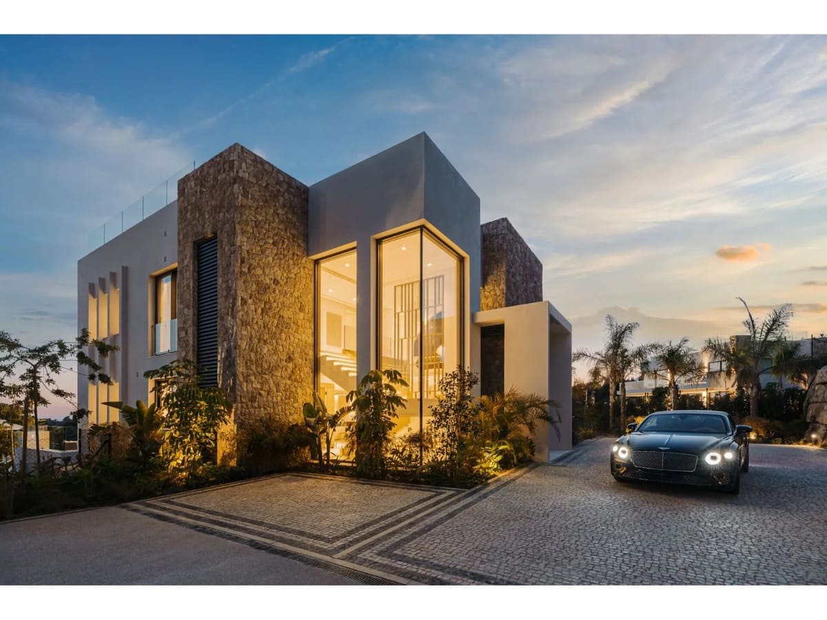 5 slaapkamer Villa te koop in Marbella met zwembad garage - € 14.995.000 (Ref: 9578885)