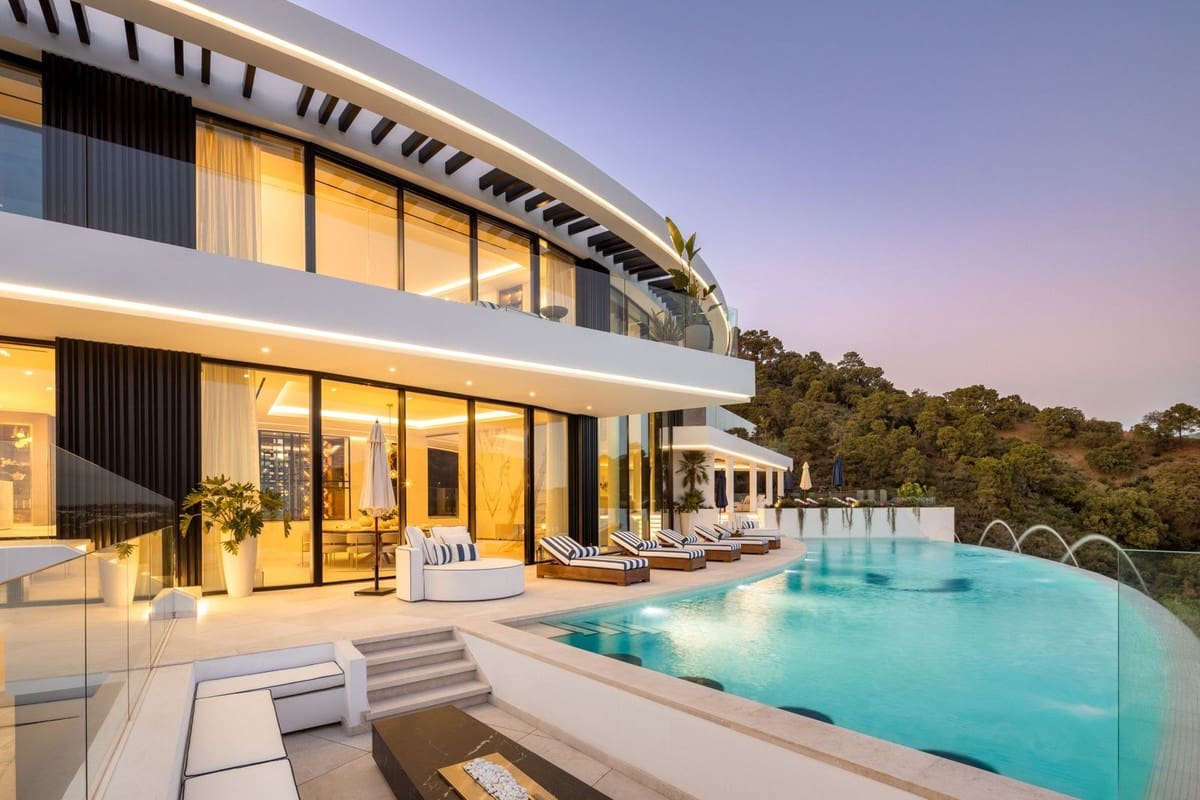9 slaapkamer Villa te koop in Benahavis met zwembad garage - € 30.000.000 (Ref: 9582746)