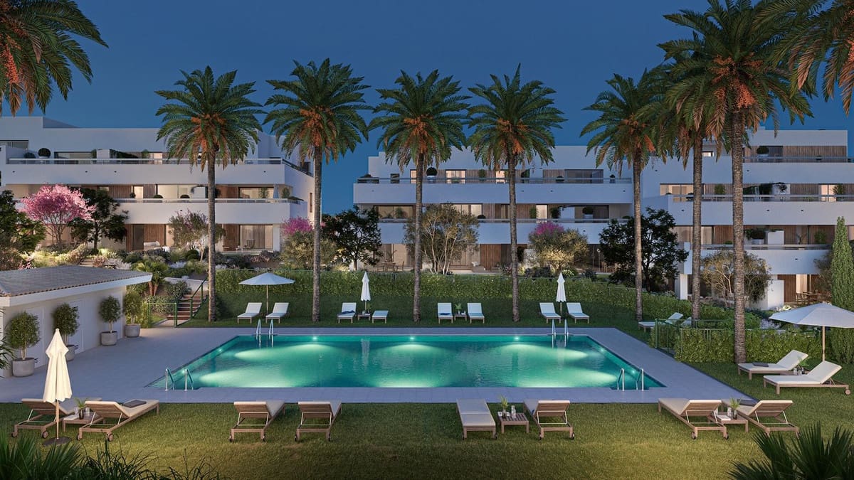 Apartamento de 1 habitación en Estepona en venta con piscina garaje - 304.000 € (Ref: 9586123)