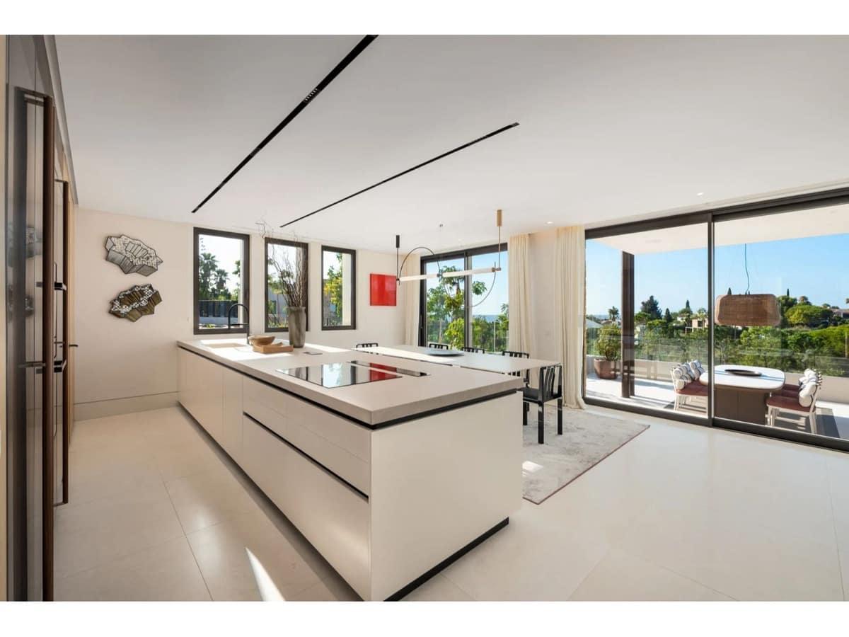 5 soveværelse Villa til salg i Marbella med swimmingpool garage - € 14.995.000 (Ref: 9586302)