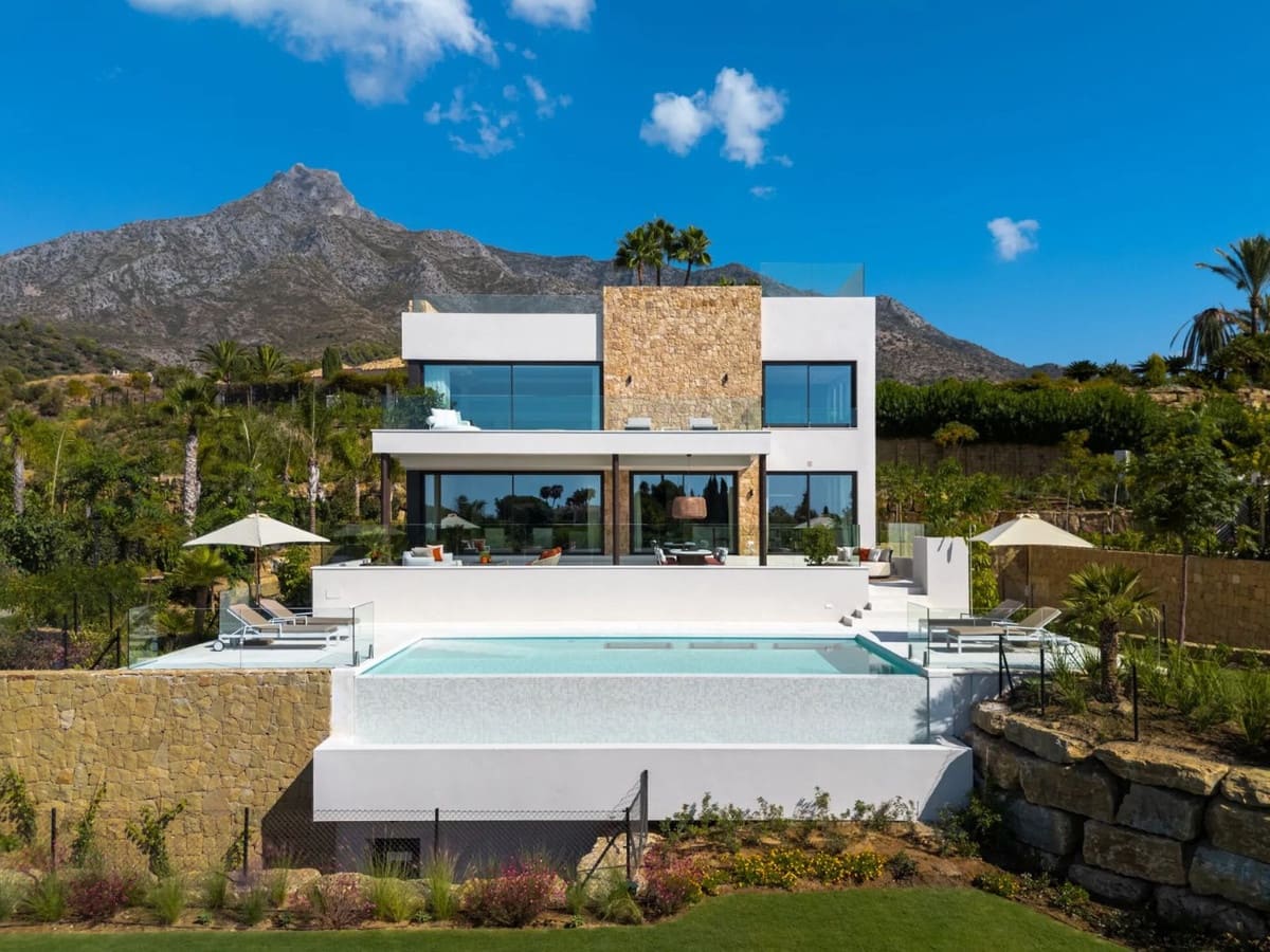 5 soveværelse Villa til salg i Marbella med swimmingpool garage - € 14.995.000 (Ref: 9586302)