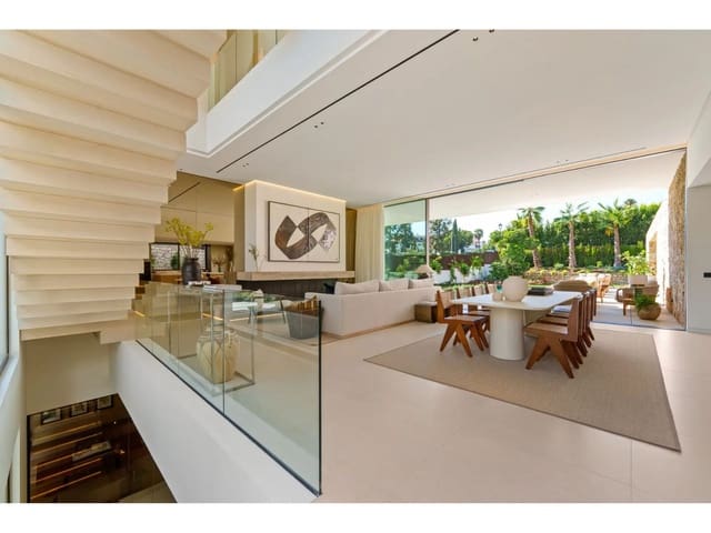 Chalet de 5 habitaciones en Lomas De Marbella, Marbella en venta con piscina garaje - 5.995.000 € (Ref: 9586304)