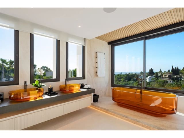 Chalet de 5 habitaciones en Nagüeles Alto, Marbella en venta con piscina garaje - 14.995.000 € (Ref: 9591078)