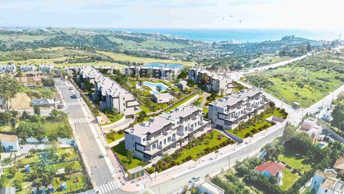 2 sypialnia Penthouse na sprzedaż w Estepona z basenem garażem - 436 000 € (Ref: 9634145)