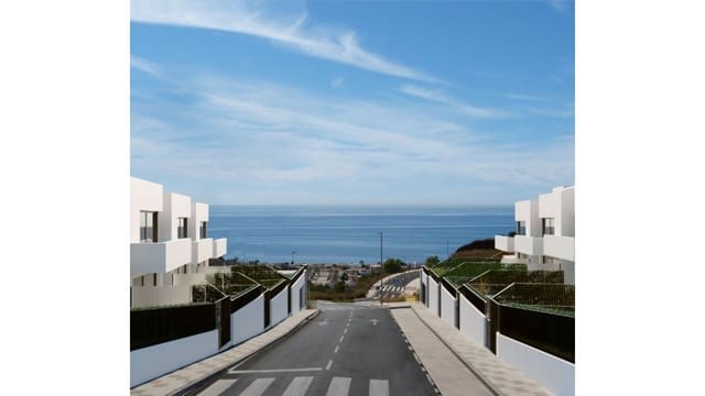 4 sovrum Hus till salu i Rincón de la Victoria med garage - 695 000 € (Ref: 9672491)