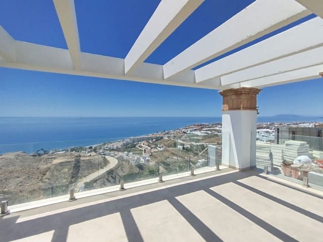 2 soverom Hus til salgs i El Peñoncillo, Torrox med svømmebasseng garasje - € 347 000 (Ref: 9672501)