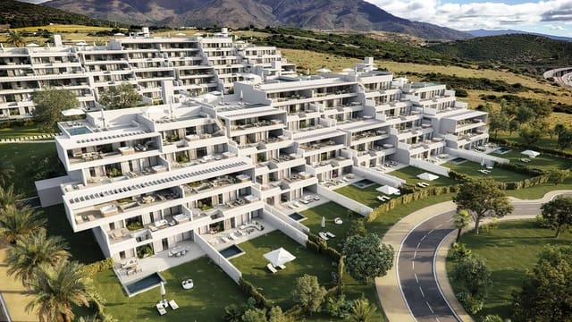 Apartamento de 2 habitaciones en Casares Pueblo, Casares en venta con piscina garaje - 585.000 € (Ref: 9672513)