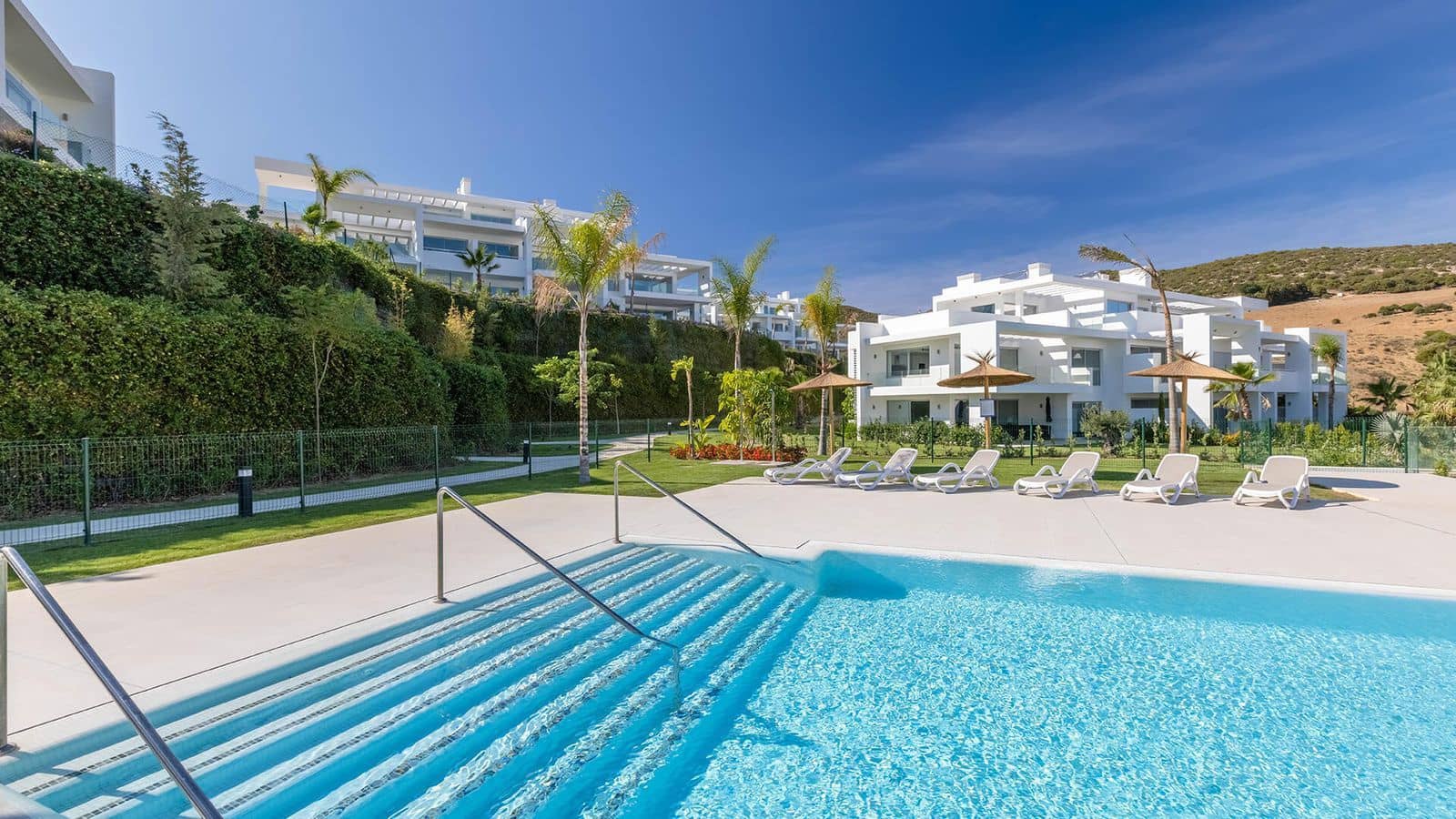 2 bedroom Apartment for sale in Casares with pool garage - € 335,000 (Ref: 9672529)