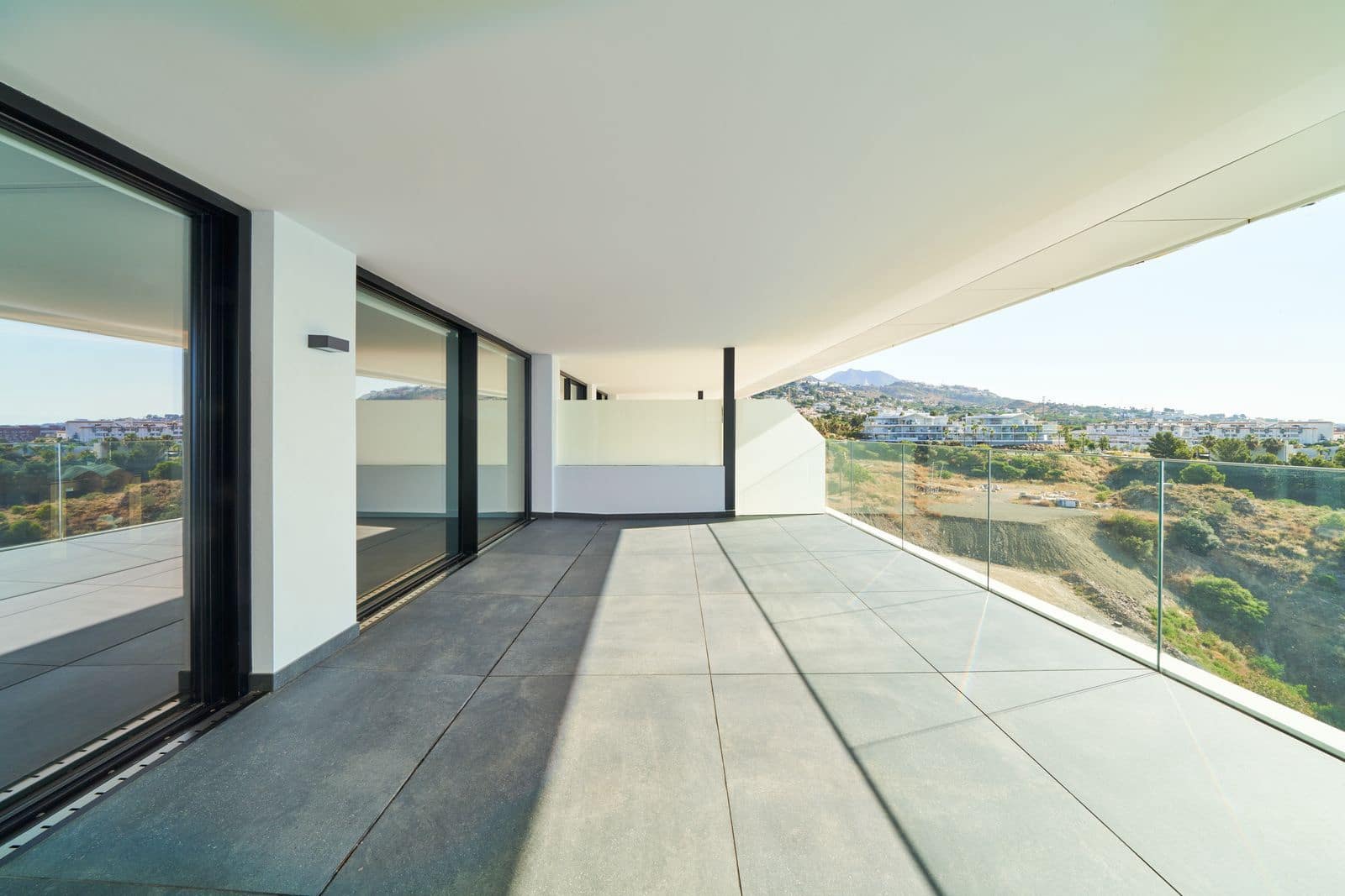 2 bedroom Apartment for sale in Fuengirola with pool garage - € 1,025,000 (Ref: 9672531)