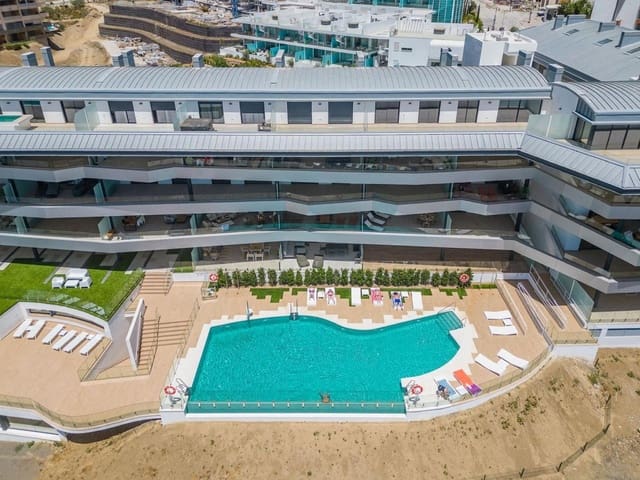 2 soverom Leilighet til salgs i Las Gaviotas  - Carvajal, Fuengirola med svømmebasseng garasje - € 649 000 (Ref: 9672532)