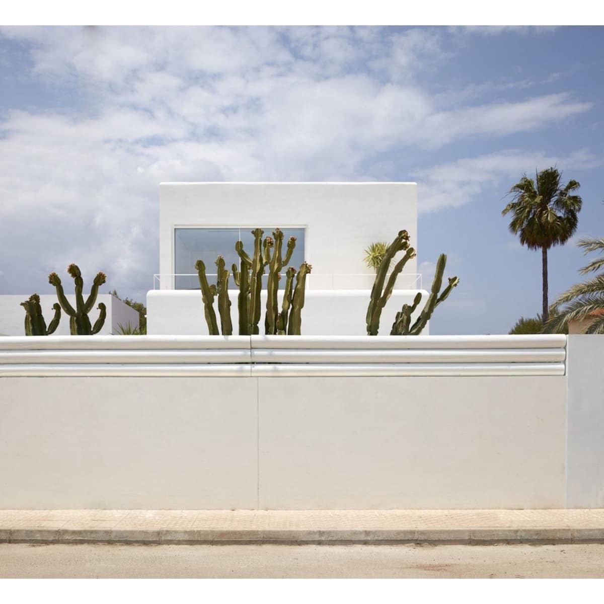 3 bedroom Villa for sale in Estepona with pool garage - € 960,000 (Ref: 9672586)