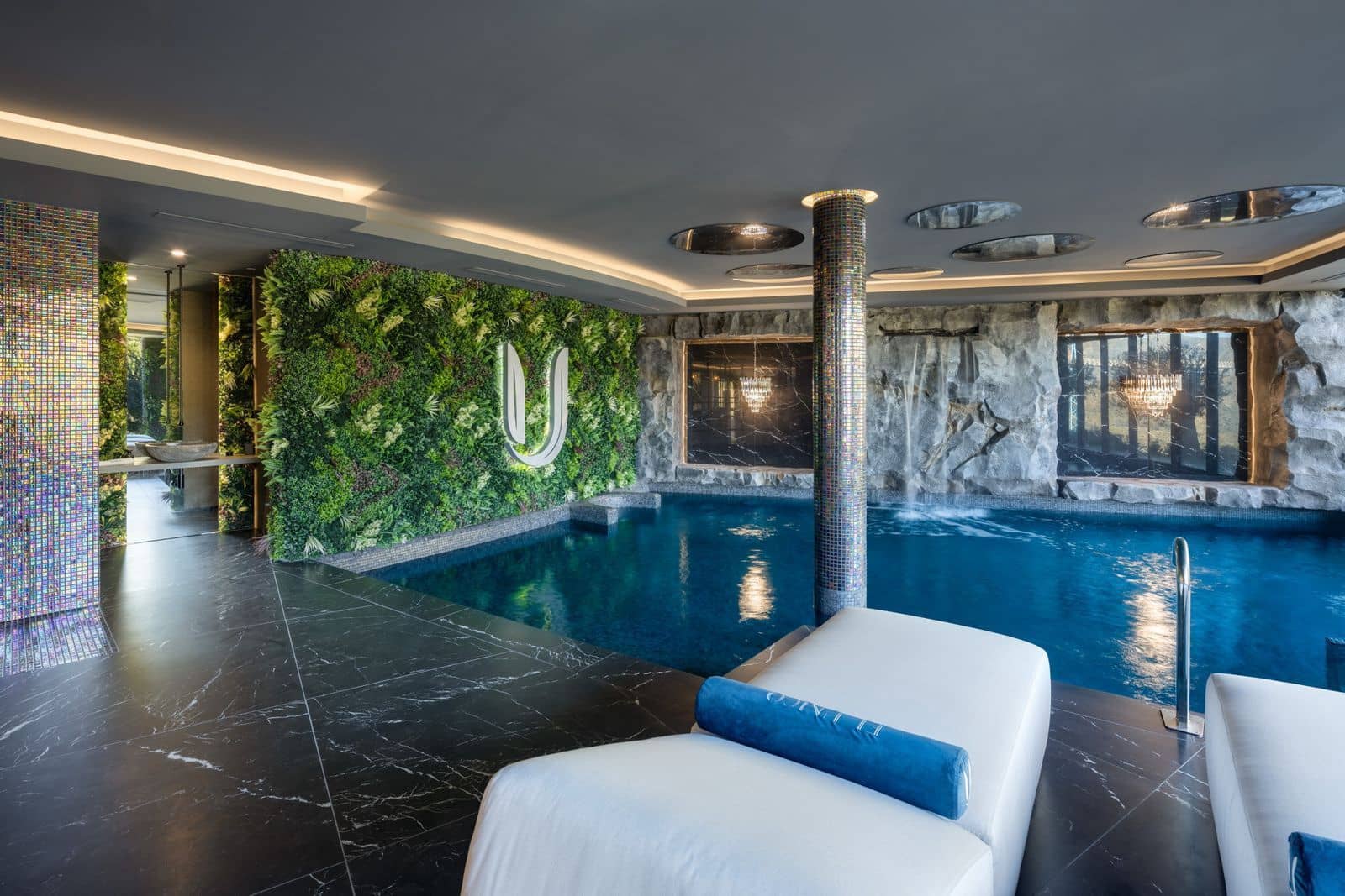 9 bedroom Villa for sale in Benahavis with pool garage - € 30,000,000 (Ref: 9672624)