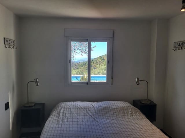 5 quarto Quinta/Casa Rural para venda em Estepona com piscina garagem - 315 000 € (Ref: 9746772)