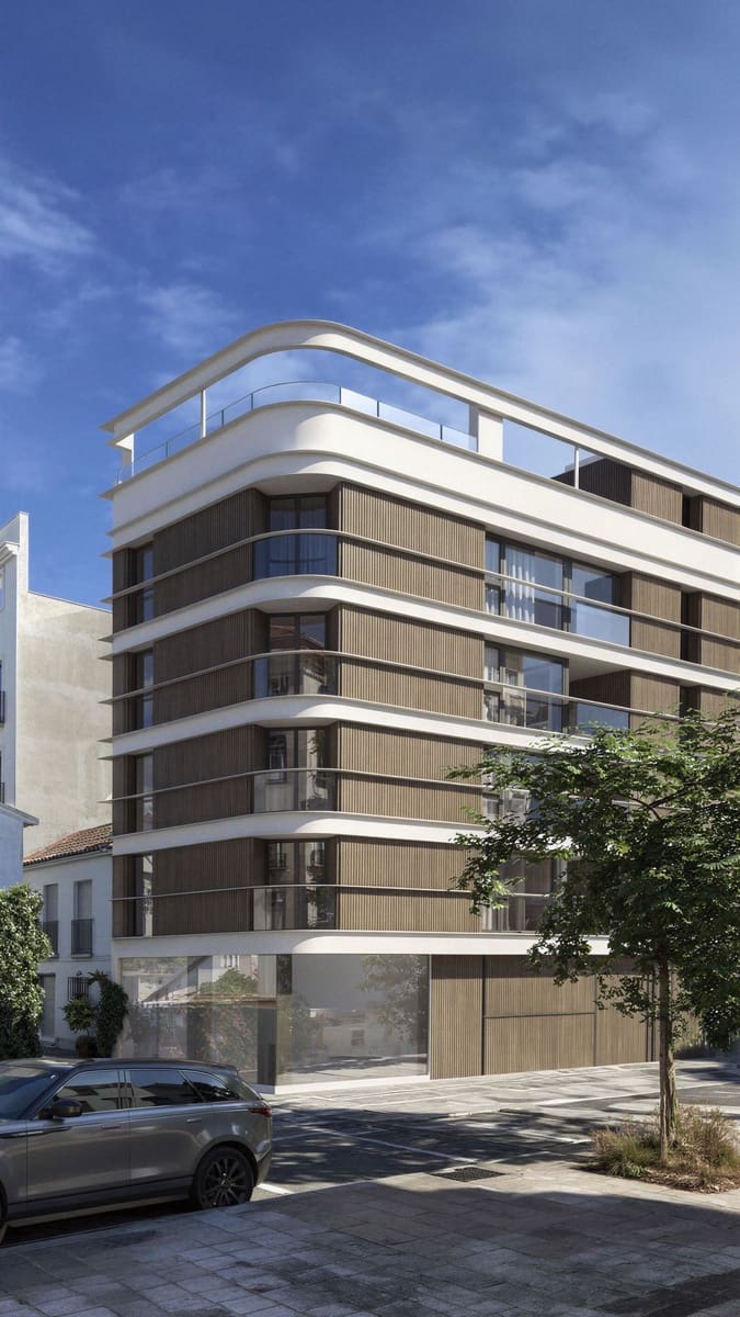 Apartamento de 2 habitaciones en Estepona en venta con piscina garaje - 699.000 € (Ref: 9751367)