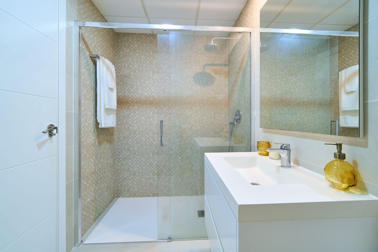 2 bedroom Apartment for sale in Bel-Air with pool garage - € 540,000 (Ref: 9786864)