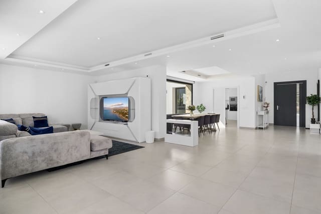 Chalet de 6 habitaciones en La Capellanía - El Higuerón, Benalmádena en venta con piscina garaje - 1.900.000 € (Ref: 9786887)