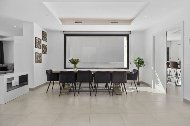 Chalet de 6 habitaciones en La Capellanía - El Higuerón, Benalmádena en venta con piscina garaje - 1.900.000 € (Ref: 9786887)