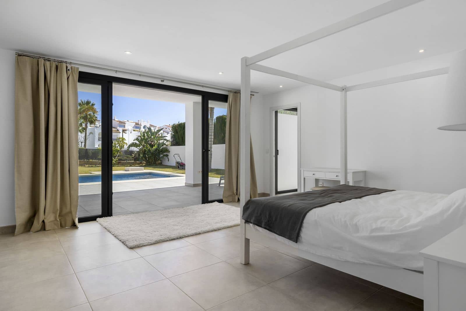 Chalet de 6 habitaciones en Benalmádena en venta con piscina garaje - 1.900.000 € (Ref: 9786887)