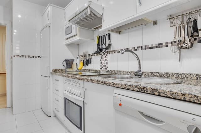 Apartamento de 2 habitaciones en Cortijo Torrequebrada, Benalmádena en venta con piscina garaje - 365.000 € (Ref: 9793731)