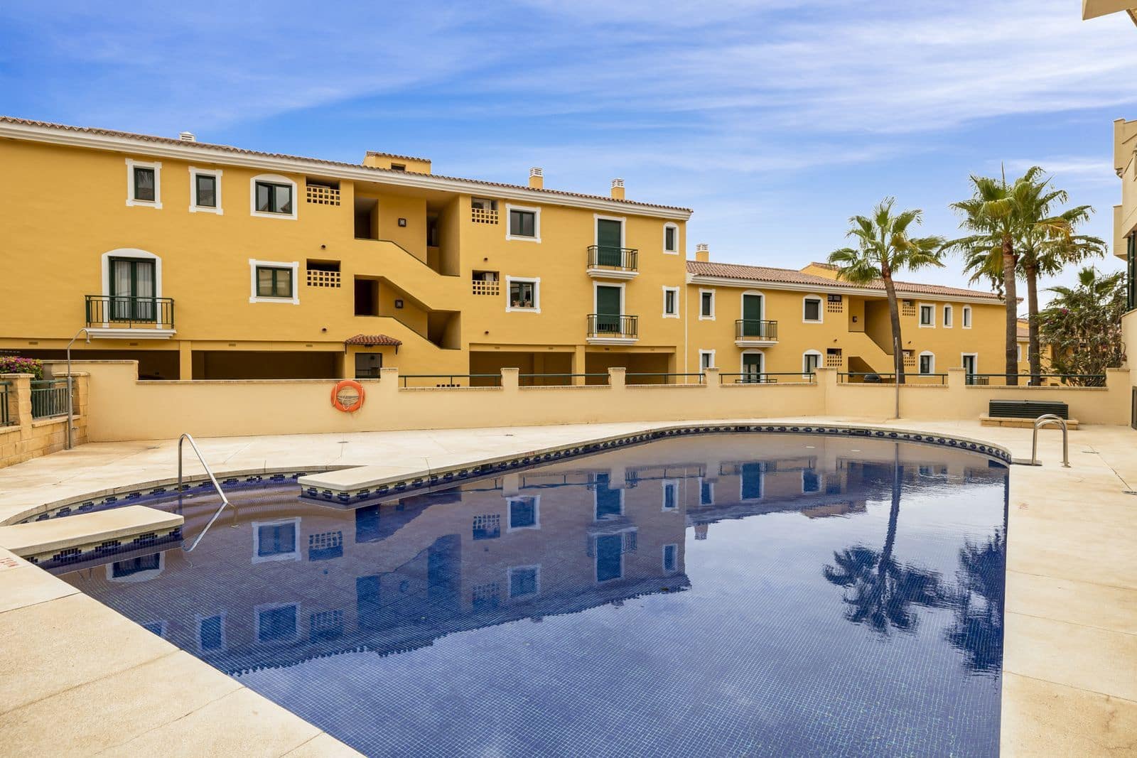 Apartamento de 2 habitaciones en Torrequebrada en venta con piscina garaje - 365.000 € (Ref: 9793731)