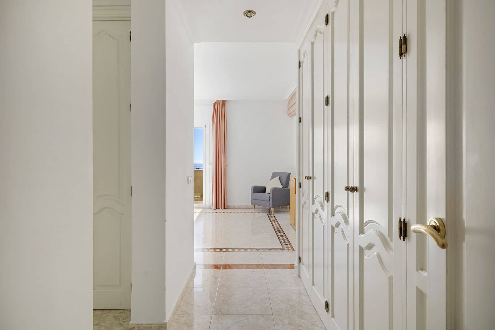 5 soveværelse Villa til salg i Marbella med swimmingpool garage - € 1.995.000 (Ref: 9814823)