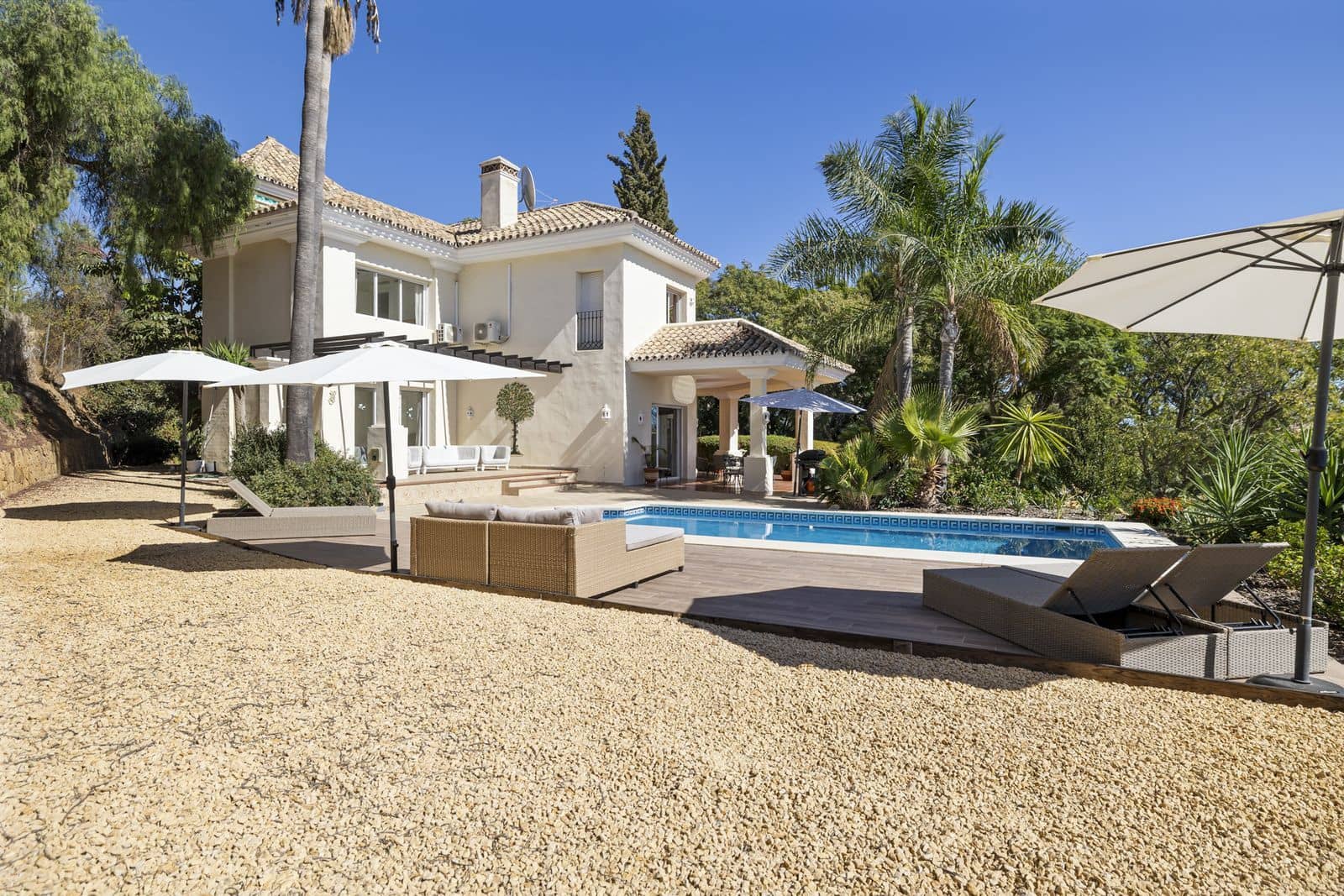 5 soveværelse Villa til salg i Marbella med swimmingpool garage - € 1.995.000 (Ref: 9814823)
