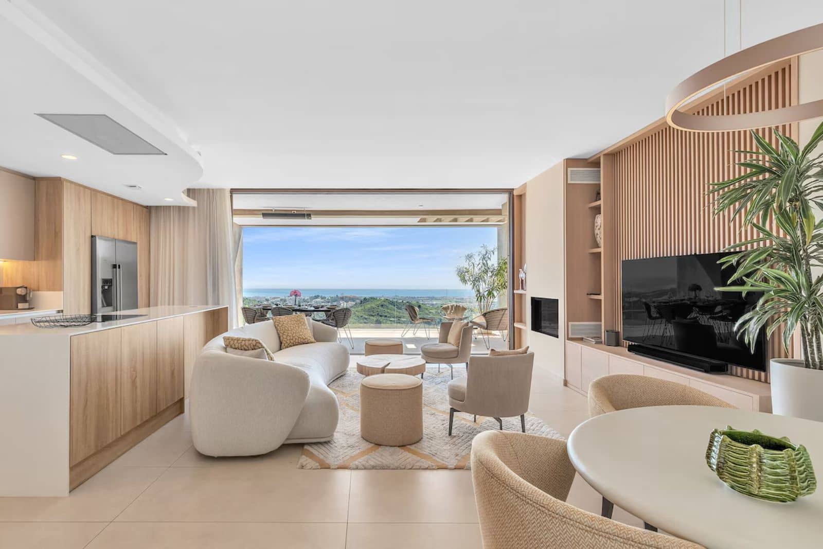 2 sovrum Lägenhet till salu i Marbella med pool garage - 945 000 € (Ref: 9818066)