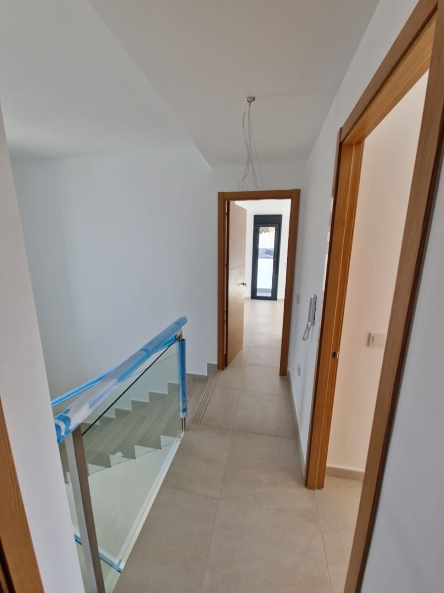 4 soverom Villa til salgs i Manilva med svømmebasseng garasje - € 780 000 (Ref: 9822769)