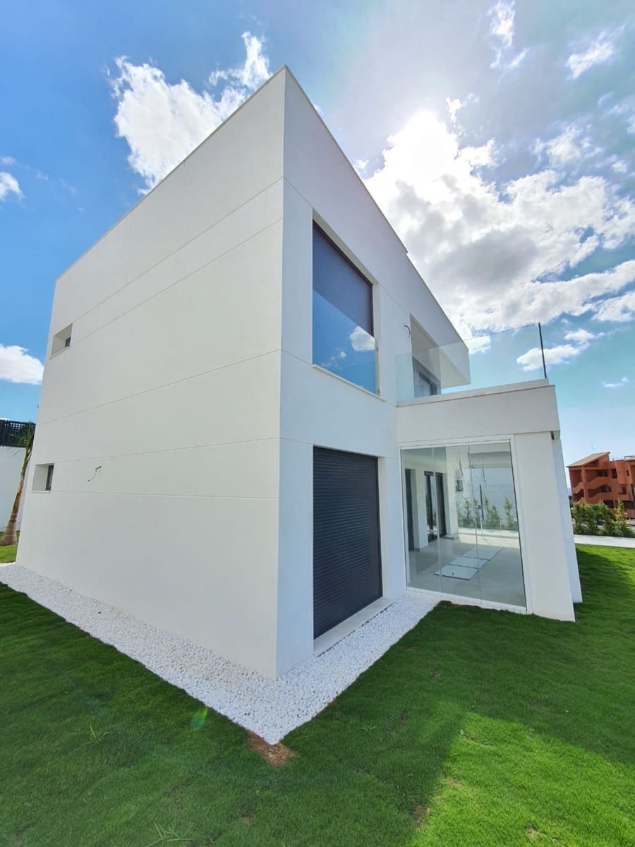 4 soverom Villa til salgs i Manilva med svømmebasseng garasje - € 780 000 (Ref: 9822769)
