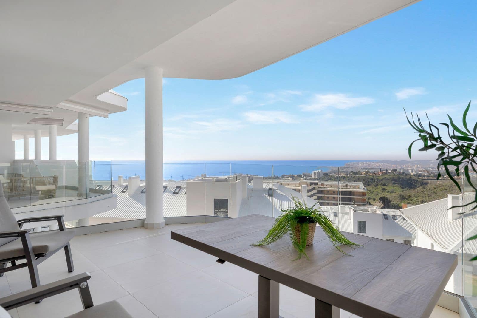 3 soveværelse Lejlighed til salg i Fuengirola med swimmingpool garage - € 608.000 (Ref: 9822785)