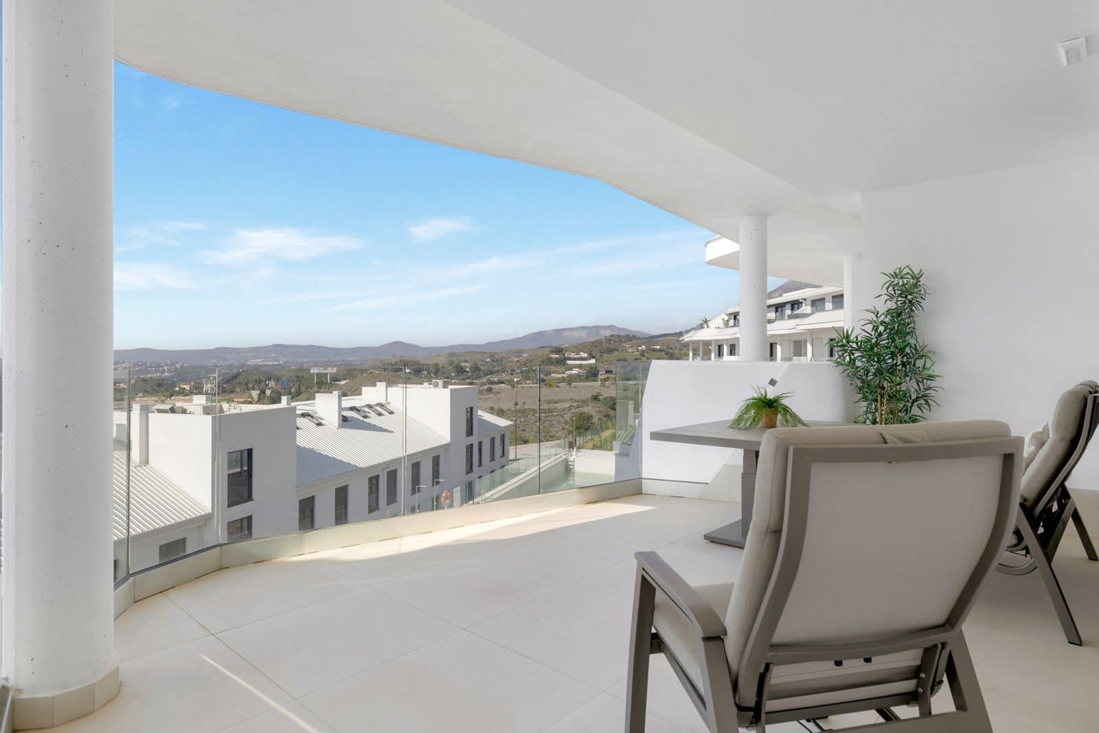 3 soveværelse Lejlighed til salg i Fuengirola med swimmingpool garage - € 608.000 (Ref: 9822785)