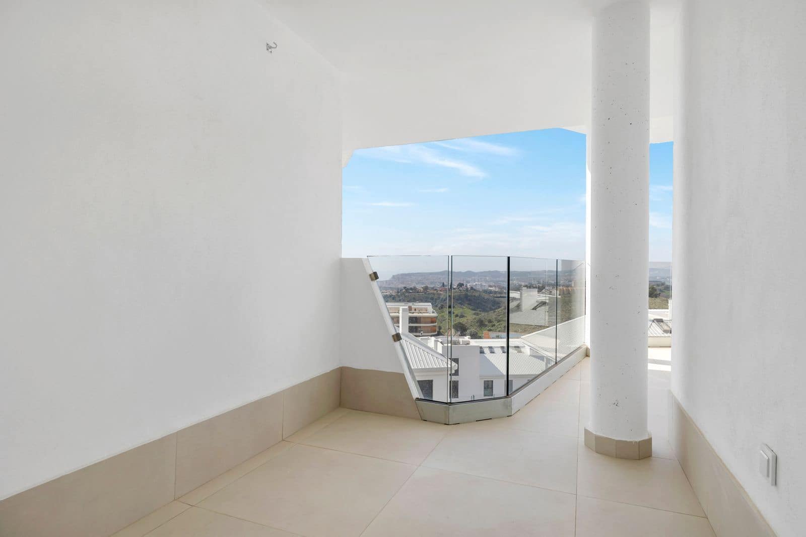 3 soveværelse Lejlighed til salg i Fuengirola med swimmingpool garage - € 608.000 (Ref: 9822785)