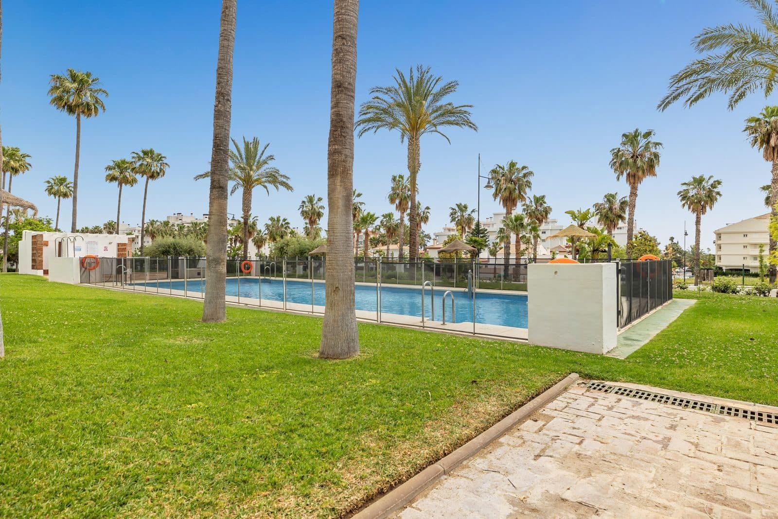 3 bedroom Apartment for sale in Torremolinos with pool garage - € 535,000 (Ref: 9831287)