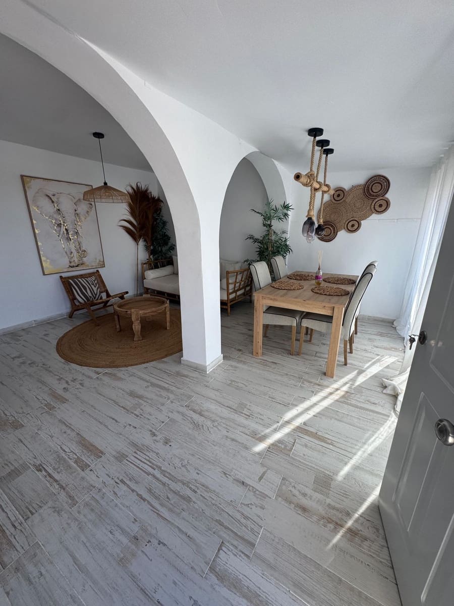 3 quarto Moradia Geminada para venda em Mijas Costa com piscina - 369 000 € (Ref: 9859937)
