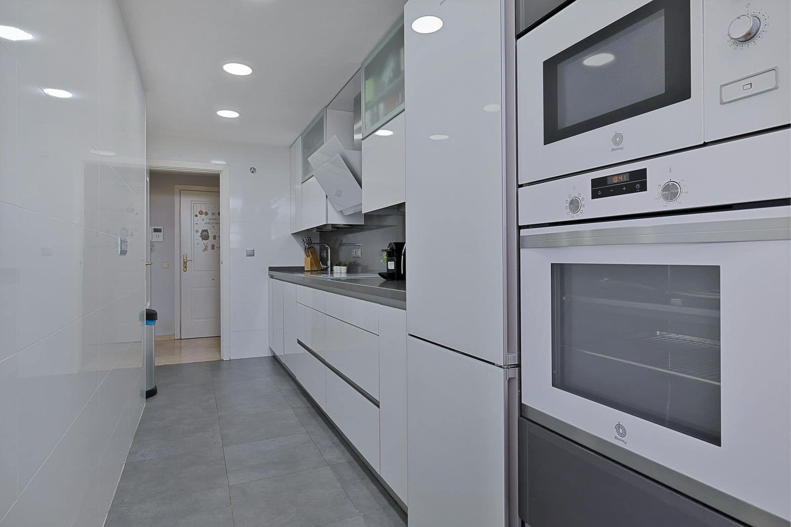 2 bedroom Apartment for sale in Torrequebrada with pool garage - € 390,000 (Ref: 9890289)