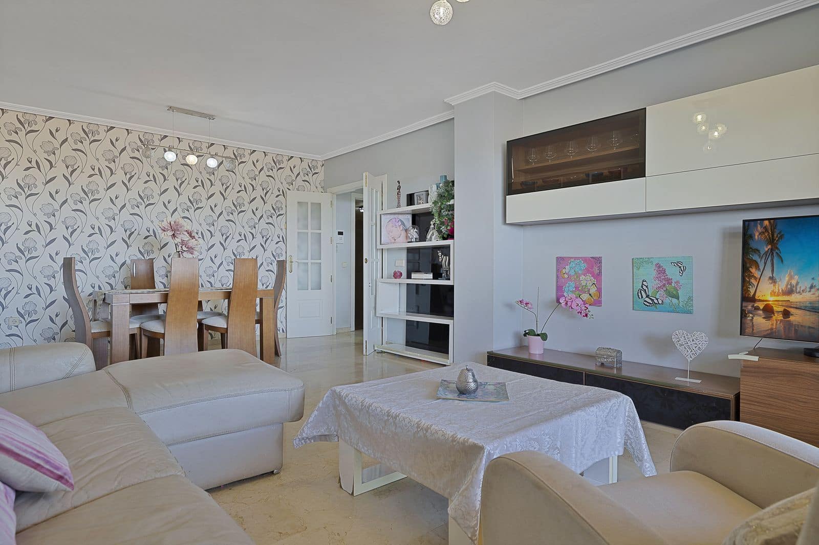 2 bedroom Apartment for sale in Torrequebrada with pool garage - € 390,000 (Ref: 9890289)