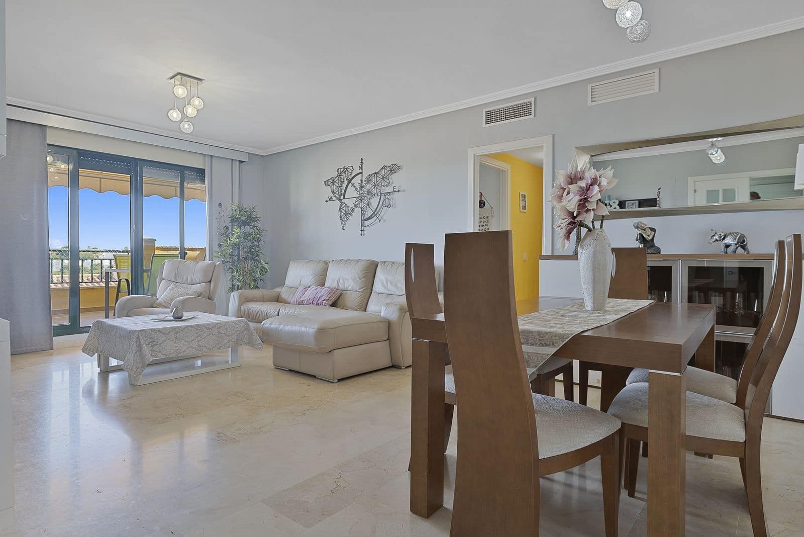 2 bedroom Apartment for sale in Torrequebrada with pool garage - € 390,000 (Ref: 9894365)