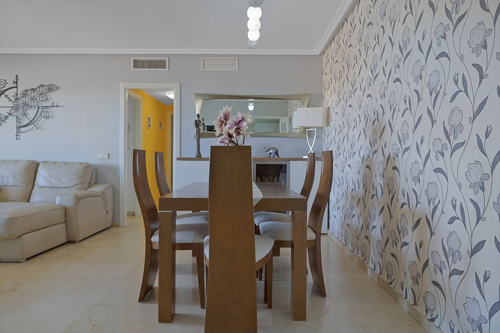 2 bedroom Apartment for sale in Torrequebrada with pool garage - € 390,000 (Ref: 9894365)