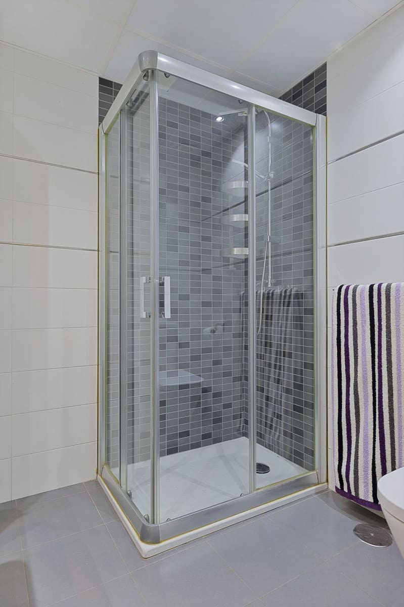 2 Zimmer Apartment zu verkaufen in Torrequebrada mit Pool Garage - 390.000 € (Ref: 9900430)